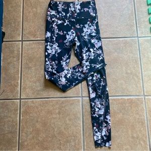 Athleta Challenge Bloom Leggings